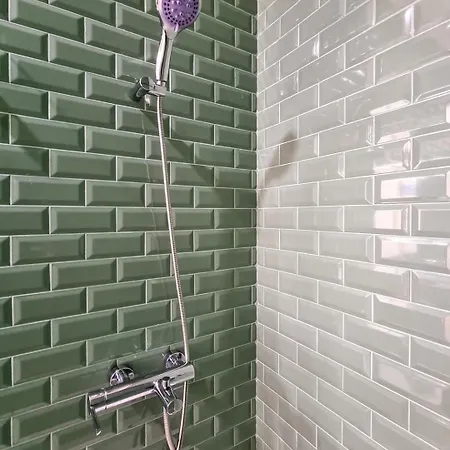 Апартаменты Stunning Flat With Private Balcony In Center Порту