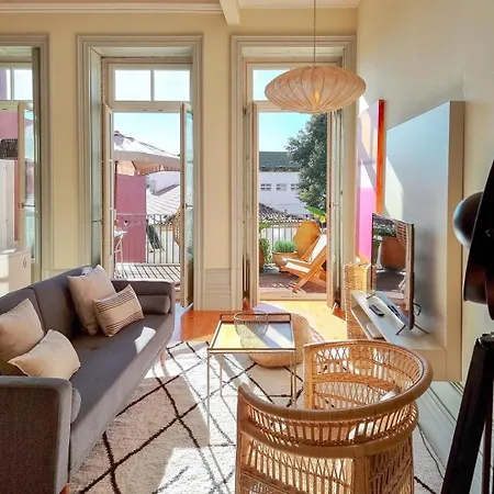 Stunning Flat With Private Balcony In Center 아파트 포르투