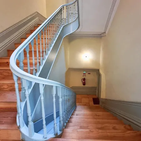 Apartman Stunning Flat With Private Balcony In Center Porto