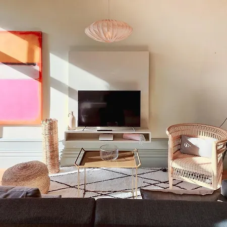 아파트 Stunning Flat With Private Balcony In Center 포르투