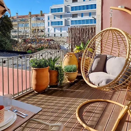 Stunning Flat With Private Balcony In Center Apartment