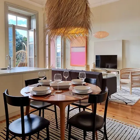 Stunning Flat With Private Balcony In Center Appartement Porto