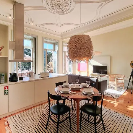 Stunning Flat With Private Balcony In Center 아파트 포르투