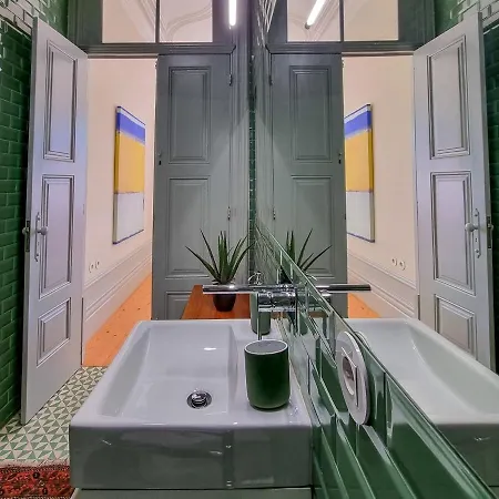Stunning Flat With Private Balcony In Center * 포르투