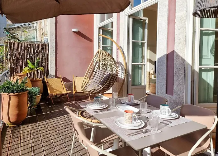 Stunning Flat With Private Balcony In Center * Oporto