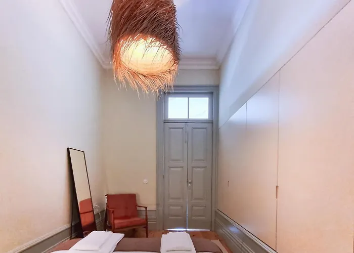 Stunning Flat With Private Balcony In Center Appartamento Oporto