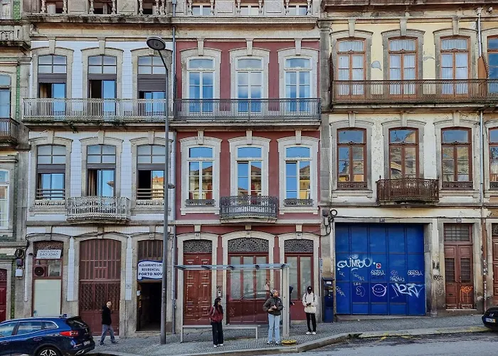 Lejlighed Stunning Flat With Private Balcony In Center