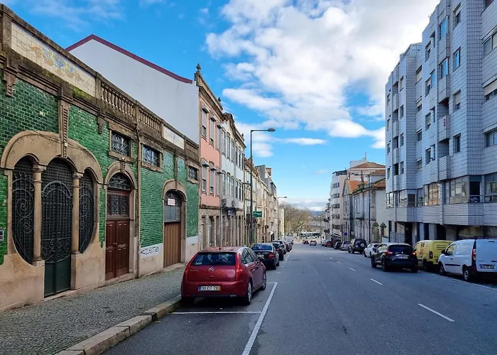 Lejlighed Stunning Flat With Private Balcony In Center *