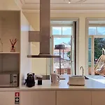 Stunning Flat With Private Balcony In Center Porto