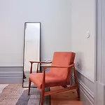 Stunning Flat With Private Balcony In Center *